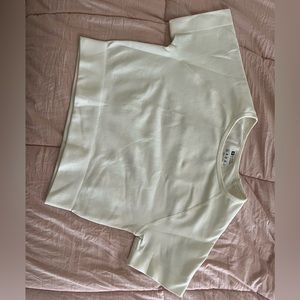 White workout crop top, excellent condition never wore before.